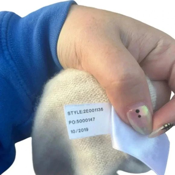 Vineyard Vines Ginny Striped Cashmere Crewneck Sweater w/ custom embroidery - Picture 7 of 7